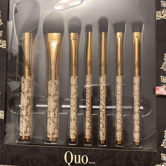 Rose Gold & Lace Quo Brush set - Picture 1 of 3